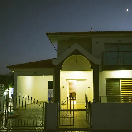 Costa Cornelia Homes Ajía Nápa