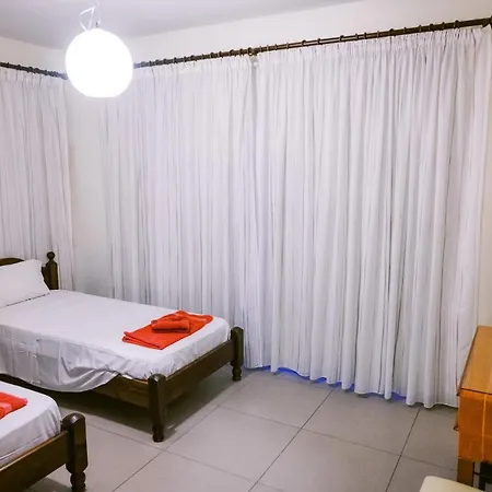 Costa Cornelia Homes * Ajía Nápa