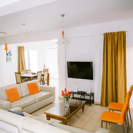 Costa Cornelia Homes * Ajía Nápa